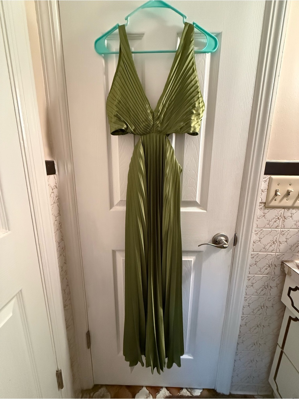 AF Green Pleated V-Neck Cutout Dress